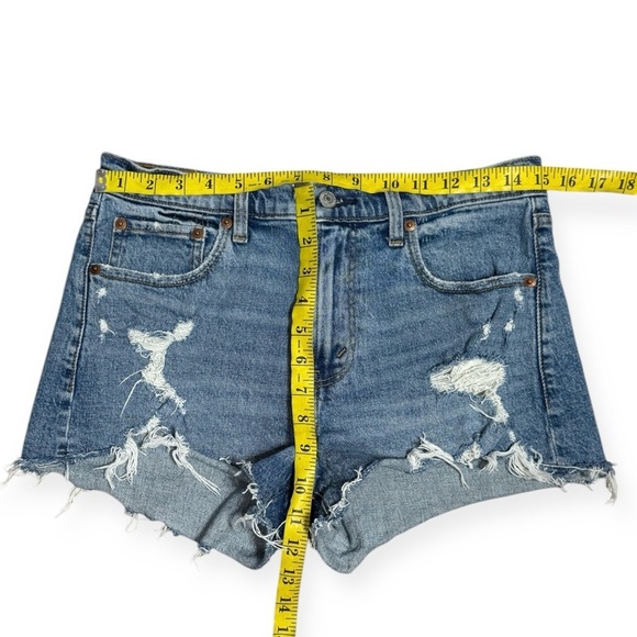 Abercrombie & Fitch High Rise Mom Short destroyed vintage medium wash Size 4 27 - Picture 2 of 7